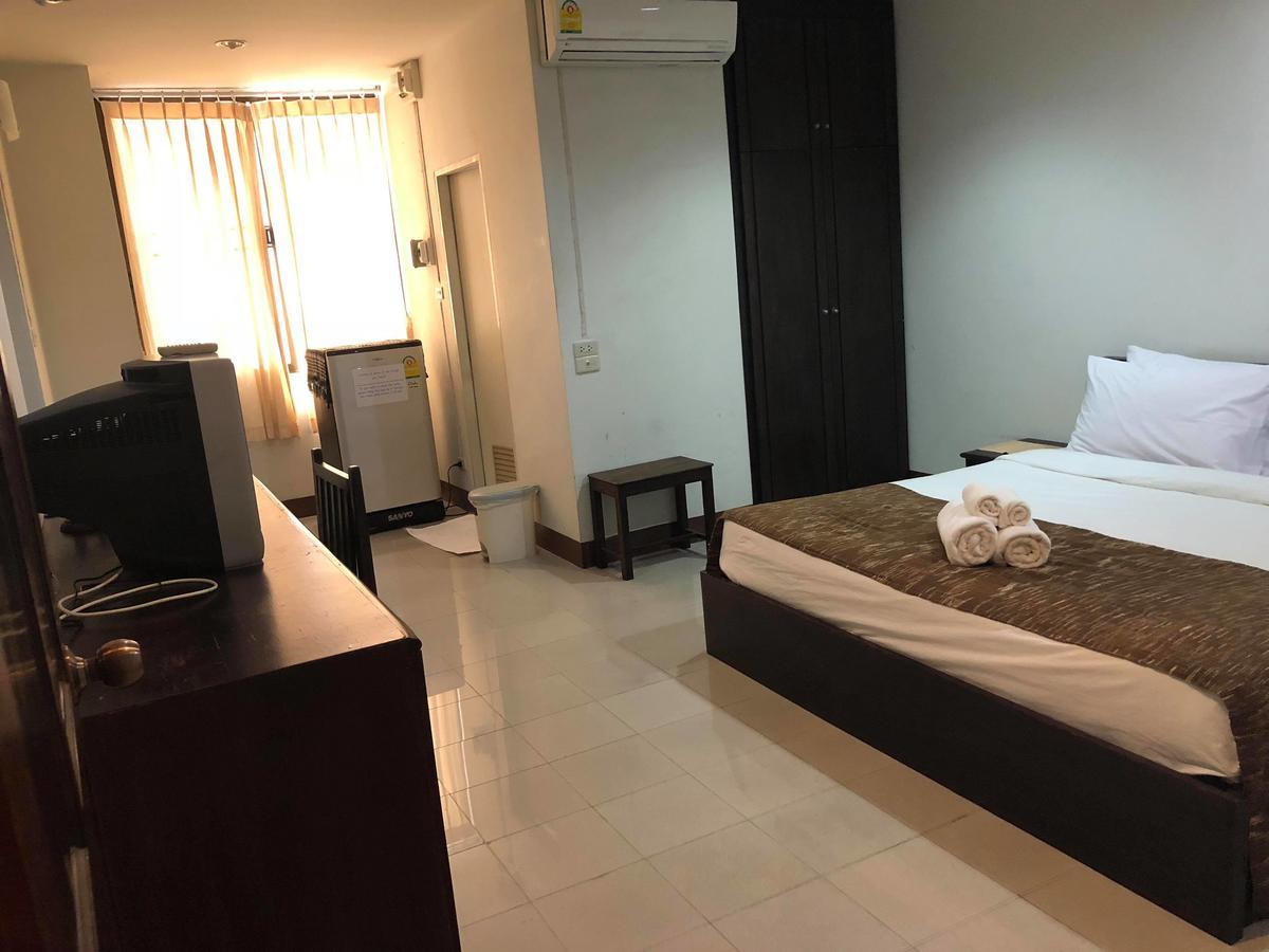 Vipa House Hotel Чиангмай Екстериор снимка