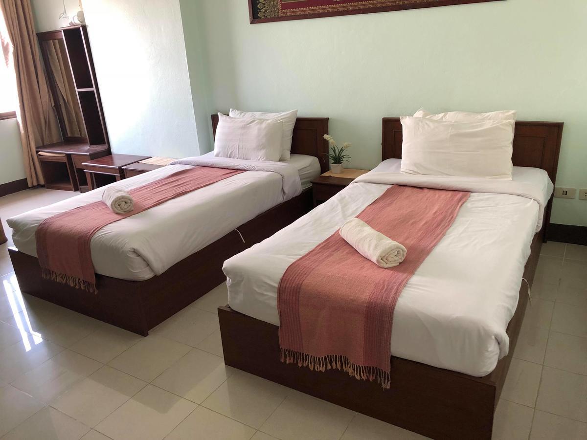 Vipa House Hotel Чиангмай Екстериор снимка