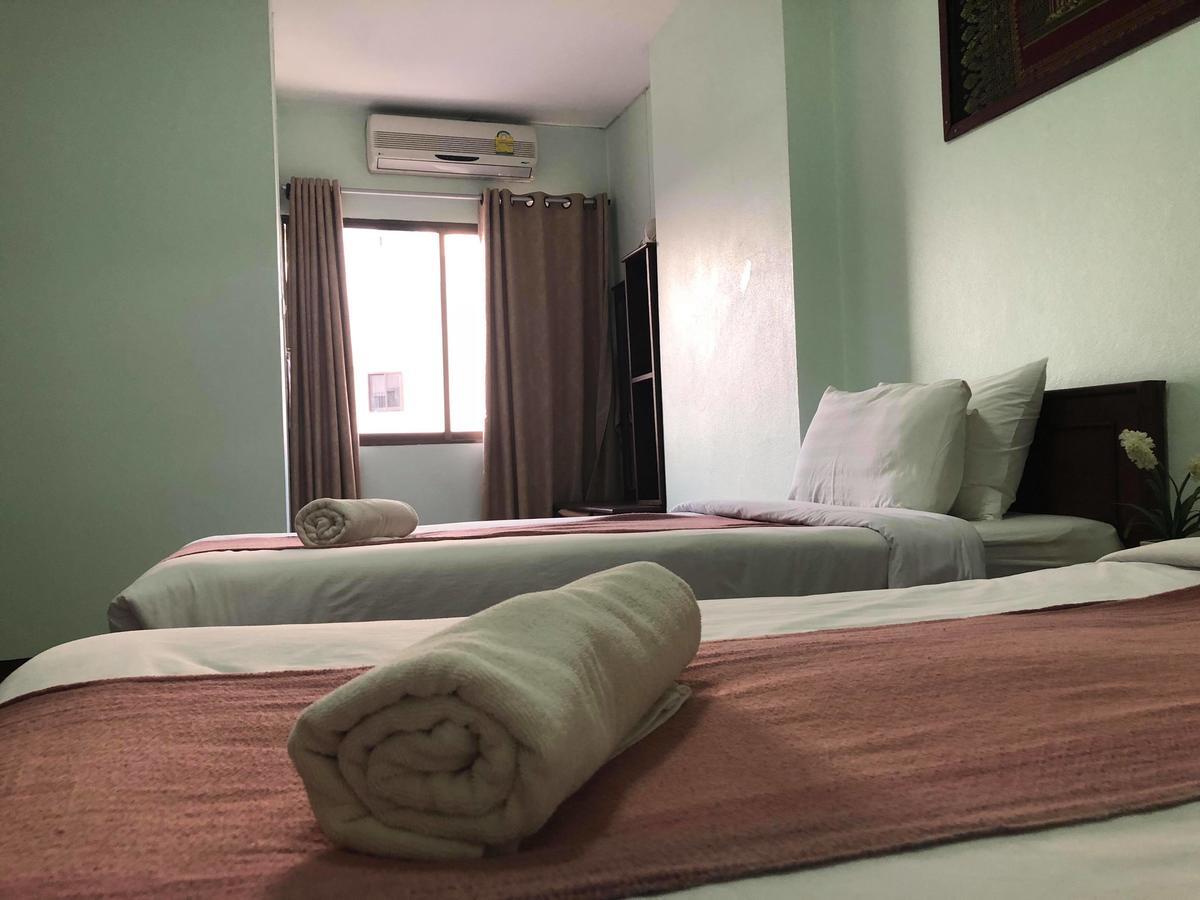 Vipa House Hotel Чиангмай Екстериор снимка