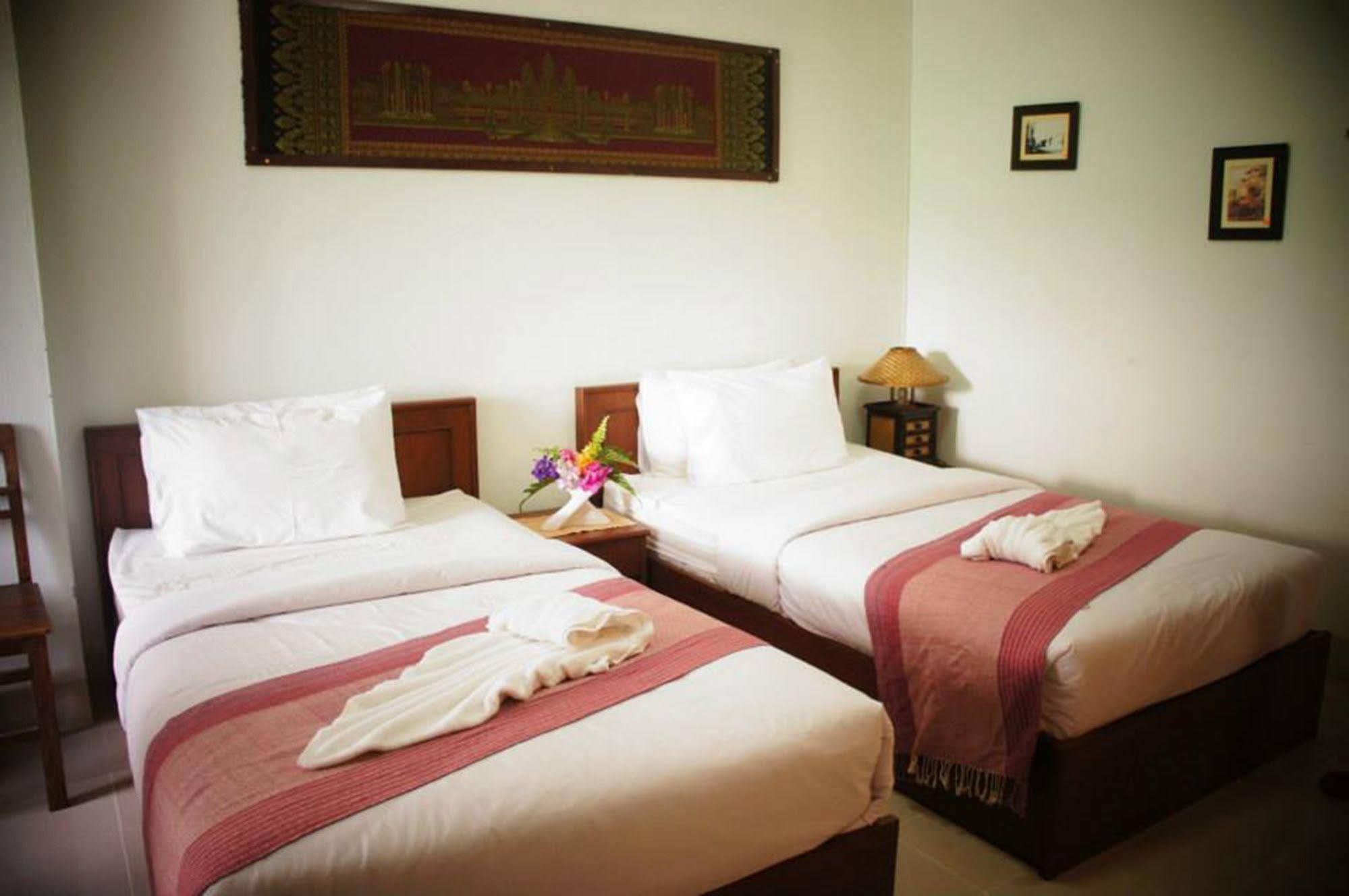 Vipa House Hotel Чиангмай Екстериор снимка