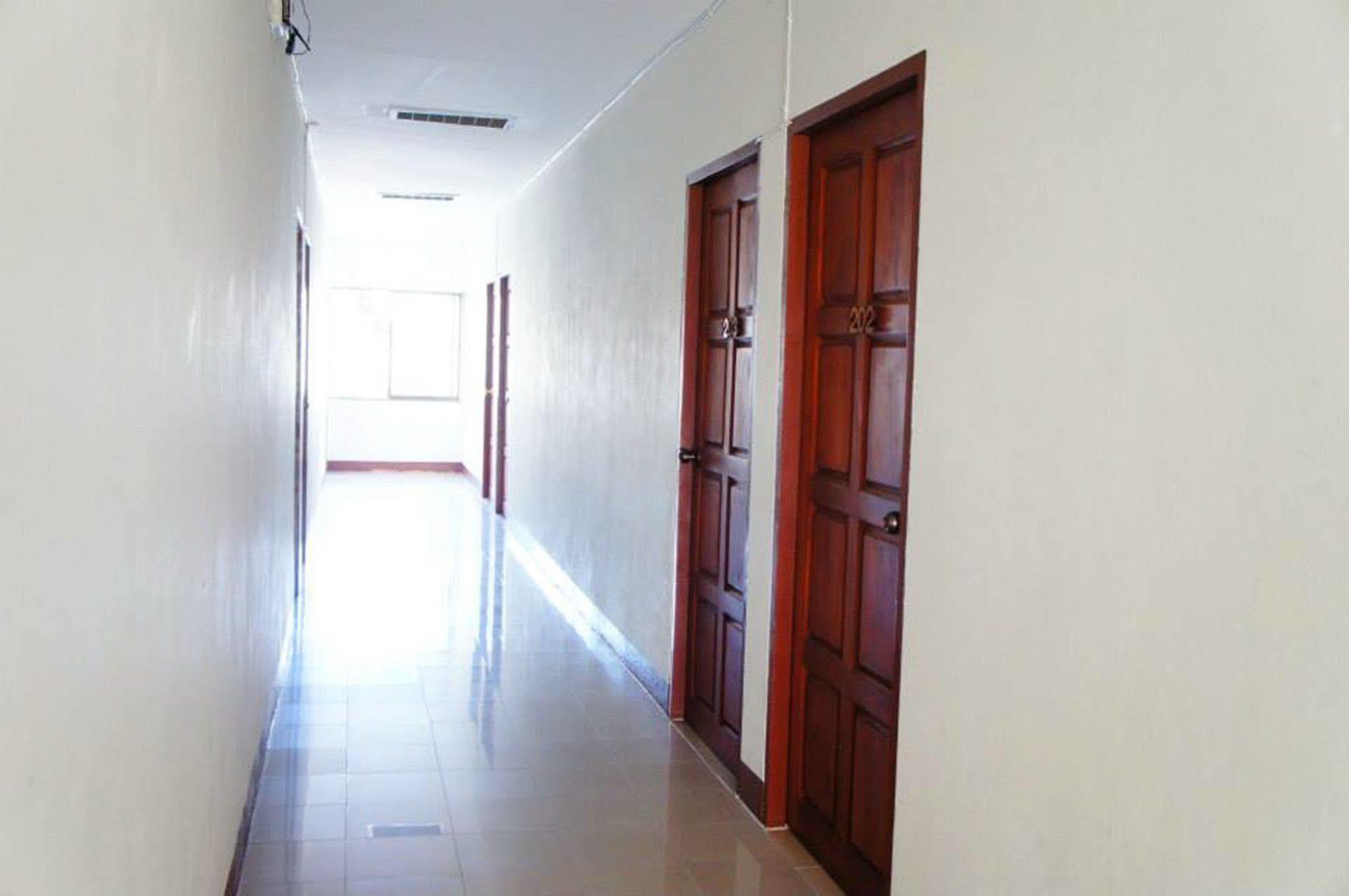 Vipa House Hotel Чиангмай Екстериор снимка